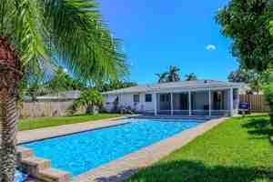 featured image of 225 E Ilex Dr