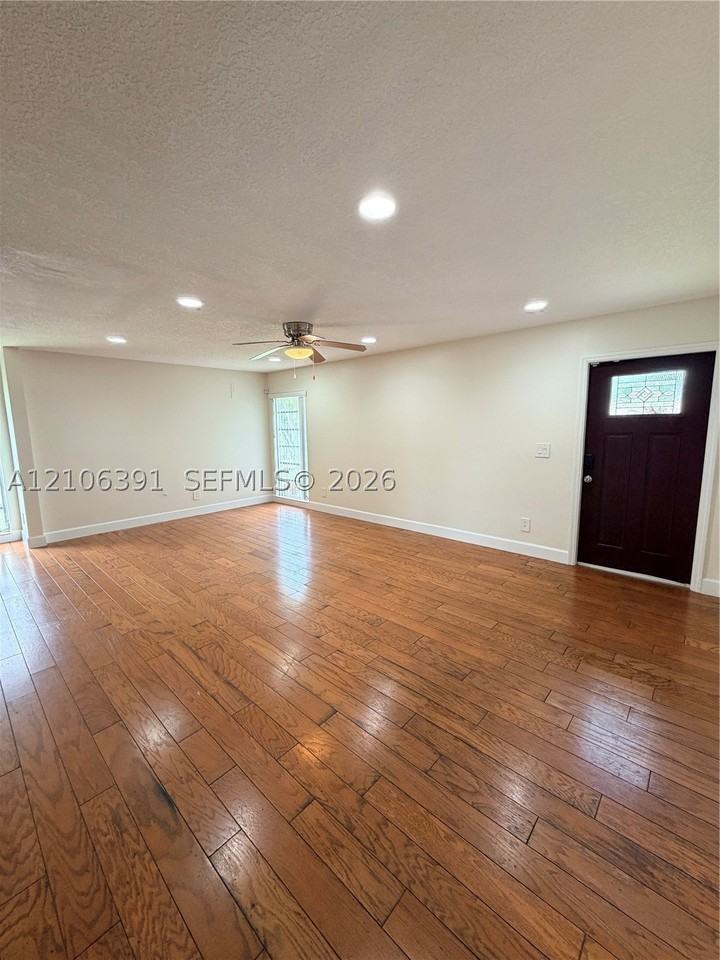 7010 Nw 63rd Ct - Photo 6 of 28