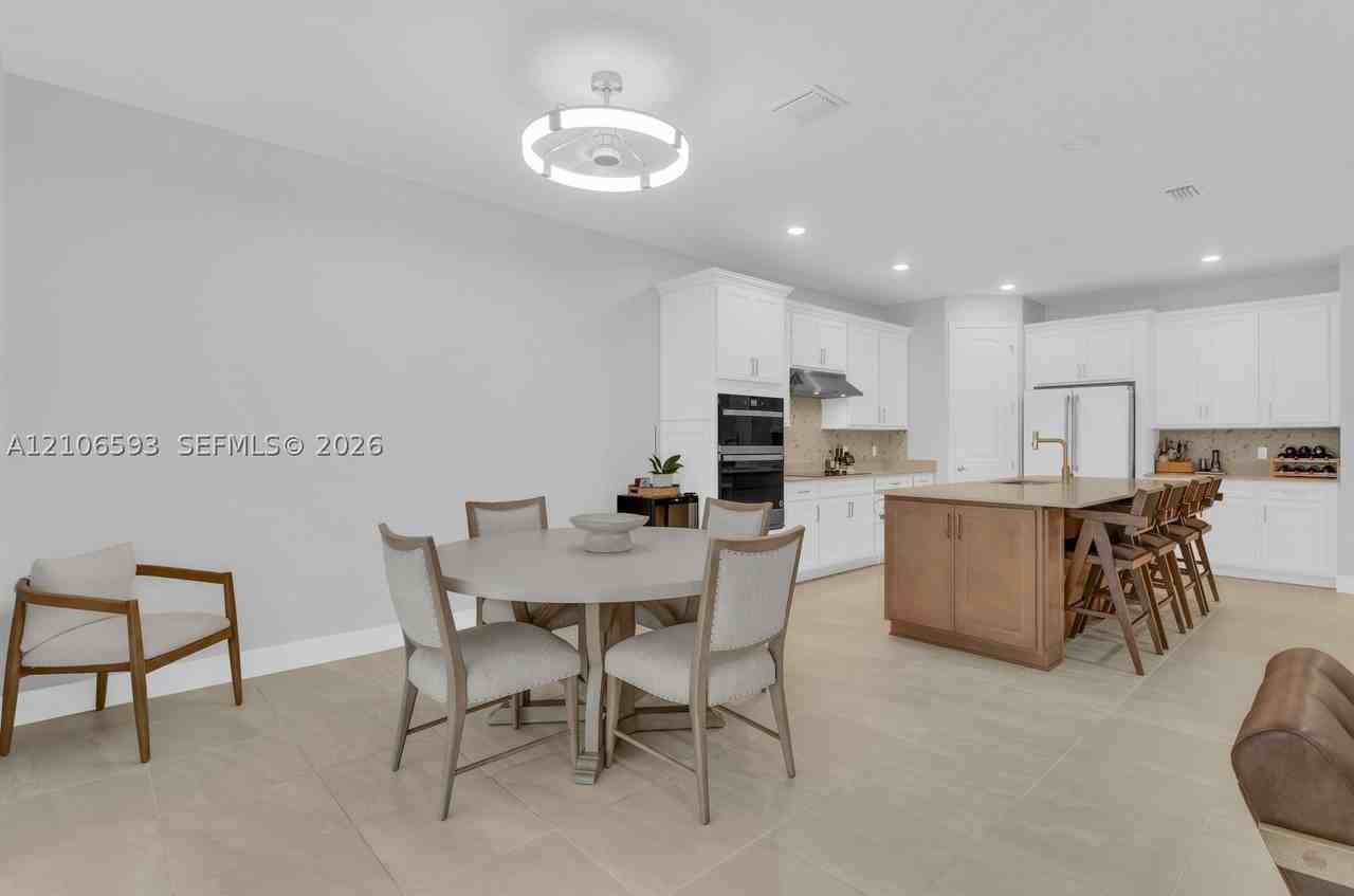 2069 Mossy Vine Ave - Photo 7 of 44