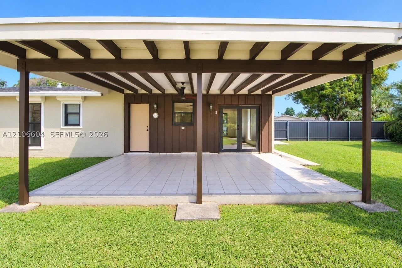 12854 Sw 263rd Ter - Photo 2 of 28