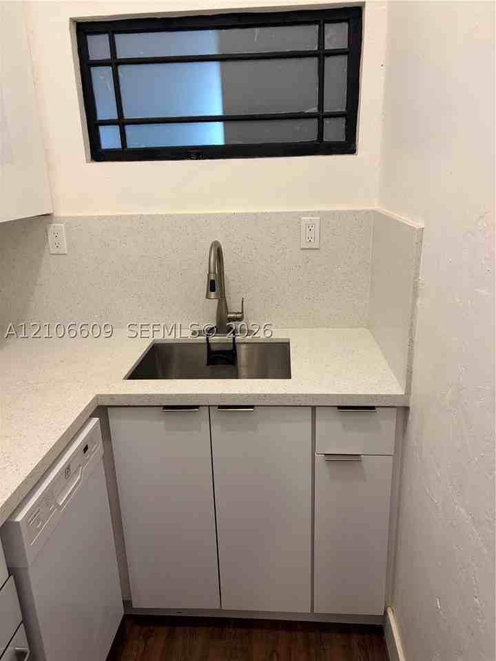 349 Meridian Ave #B104 - Photo 5 of 20