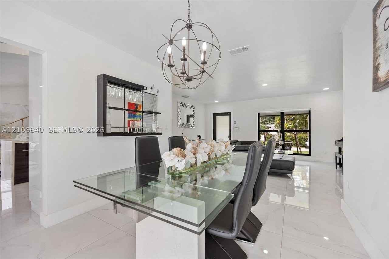 8840 Sw 181st Ter - Photo 6 of 34
