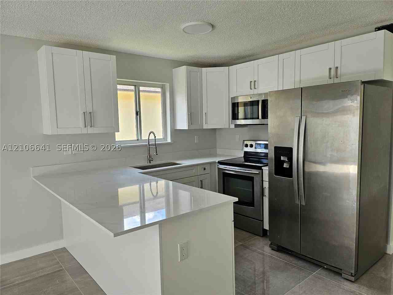 16149 Sw 139th Ave - Photo 3 of 6