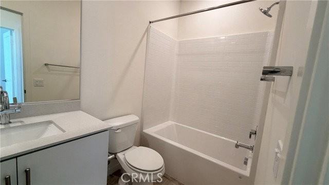 101 S Laxore St #205 - Photo 4 of 8