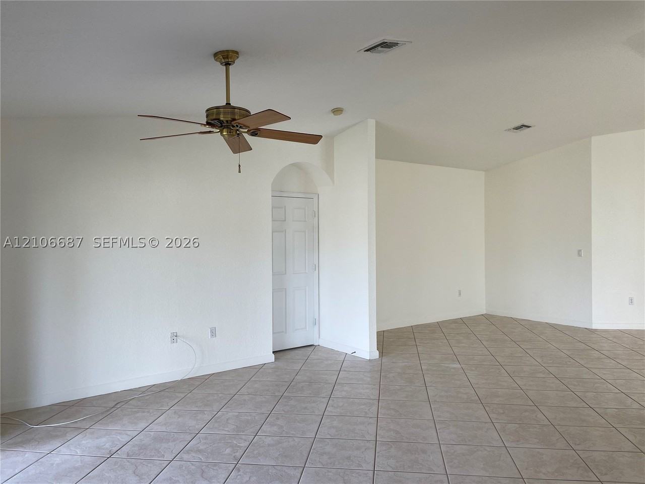 12001 Sw 133rd Ter #0 - Photo 7 of 32