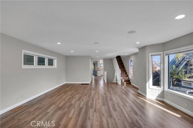 71 Surfside Ave #B - Photo 3 of 8