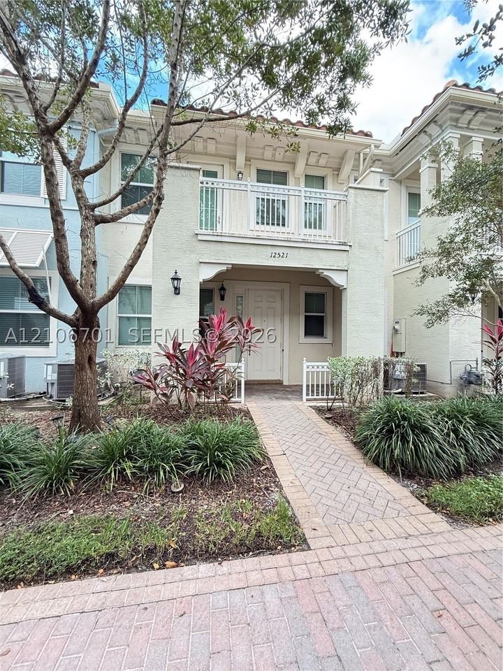 12521 Nw 32nd Mnr #12521 - Photo 2 of 26
