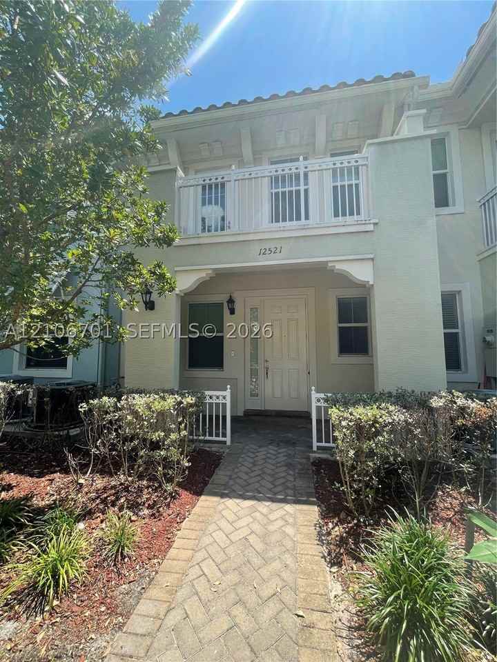 12521 Nw 32nd Mnr #12521 - Photo 3 of 26