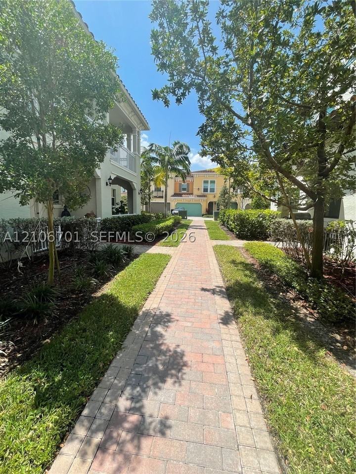 12521 Nw 32nd Mnr #12521 - Photo 5 of 26
