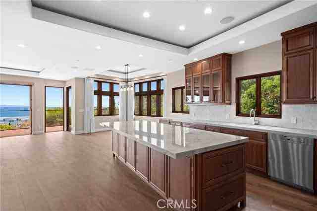 374 Ledroit St - Photo 3 of 8