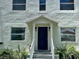 featured image of 2111 Sw 14th Ter #F