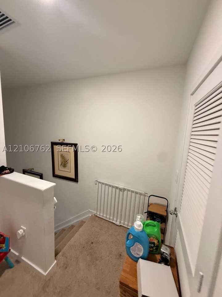 1317 Ne 3rd Ave #1317 - Photo 3 of 26