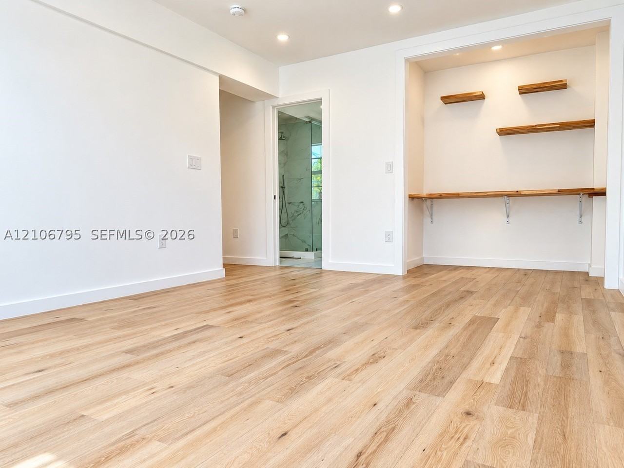 126 Ne 43rd St #2 - Photo 5 of 17