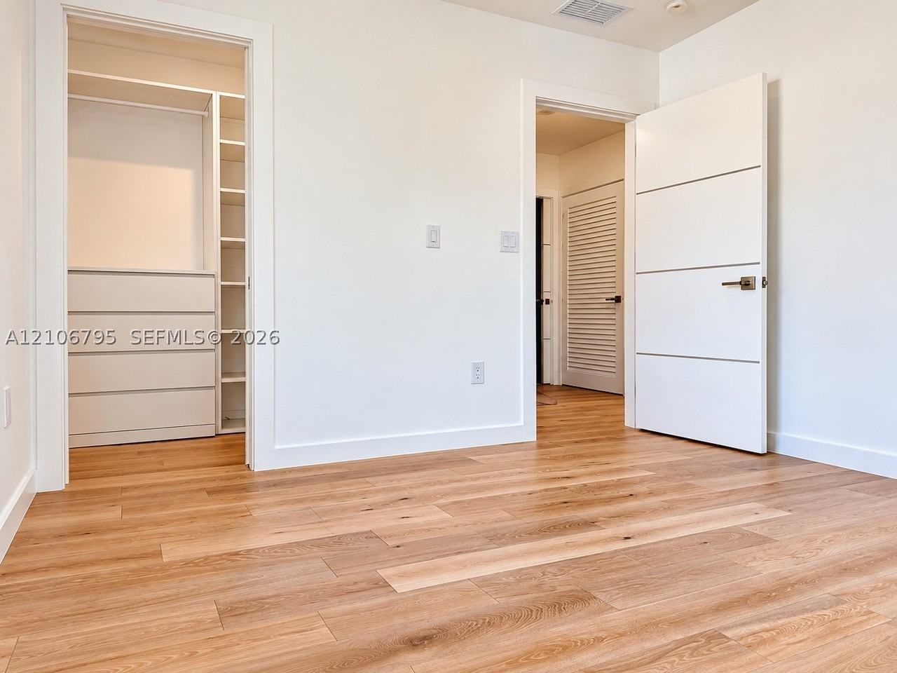 126 Ne 43rd St #2 - Photo 6 of 17