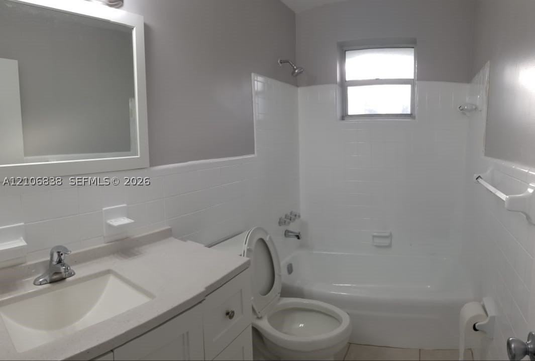 207 Ne 16th St #1 - Photo 7 of 10