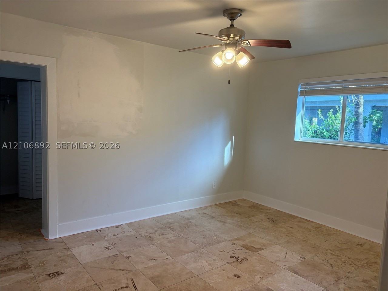 1322 N 31st Rd - Photo 5 of 6