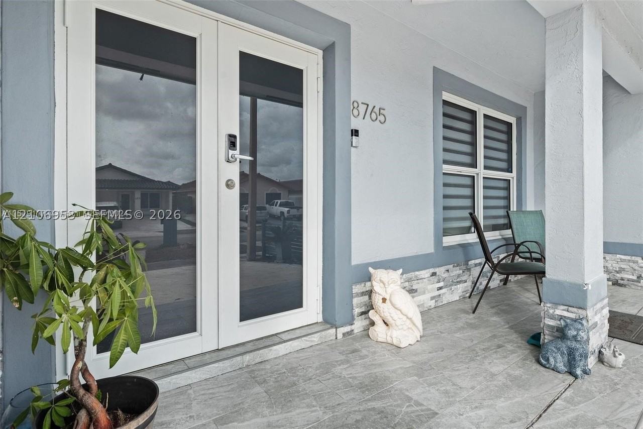 8765 Nw 111th Ter - Photo 3 of 18
