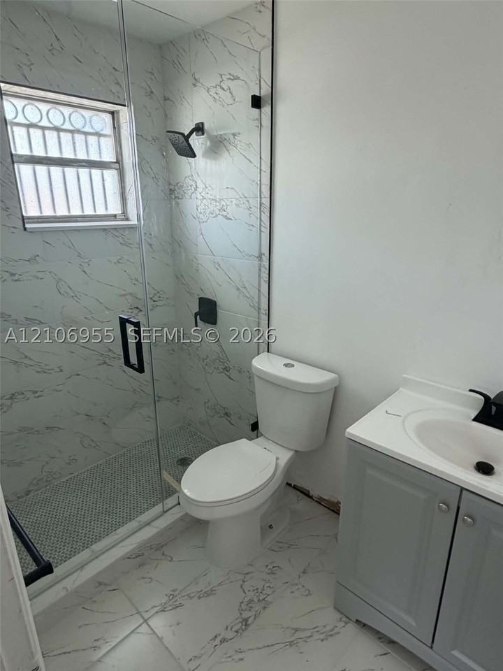 3348 Nw 35th St #3348 - Photo 4 of 12