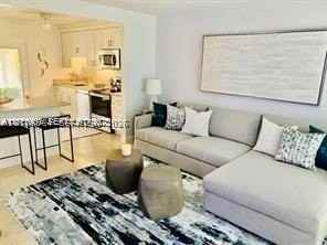 1721 Ne 55th St #1721 - Photo 4 of 11