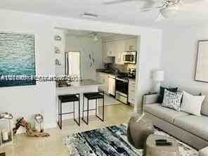 1721 Ne 55th St #1721 - Photo 5 of 11