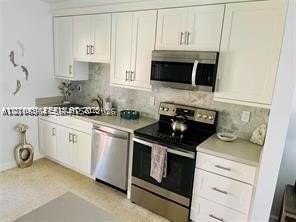 1721 Ne 55th St #1721 - Photo 7 of 11