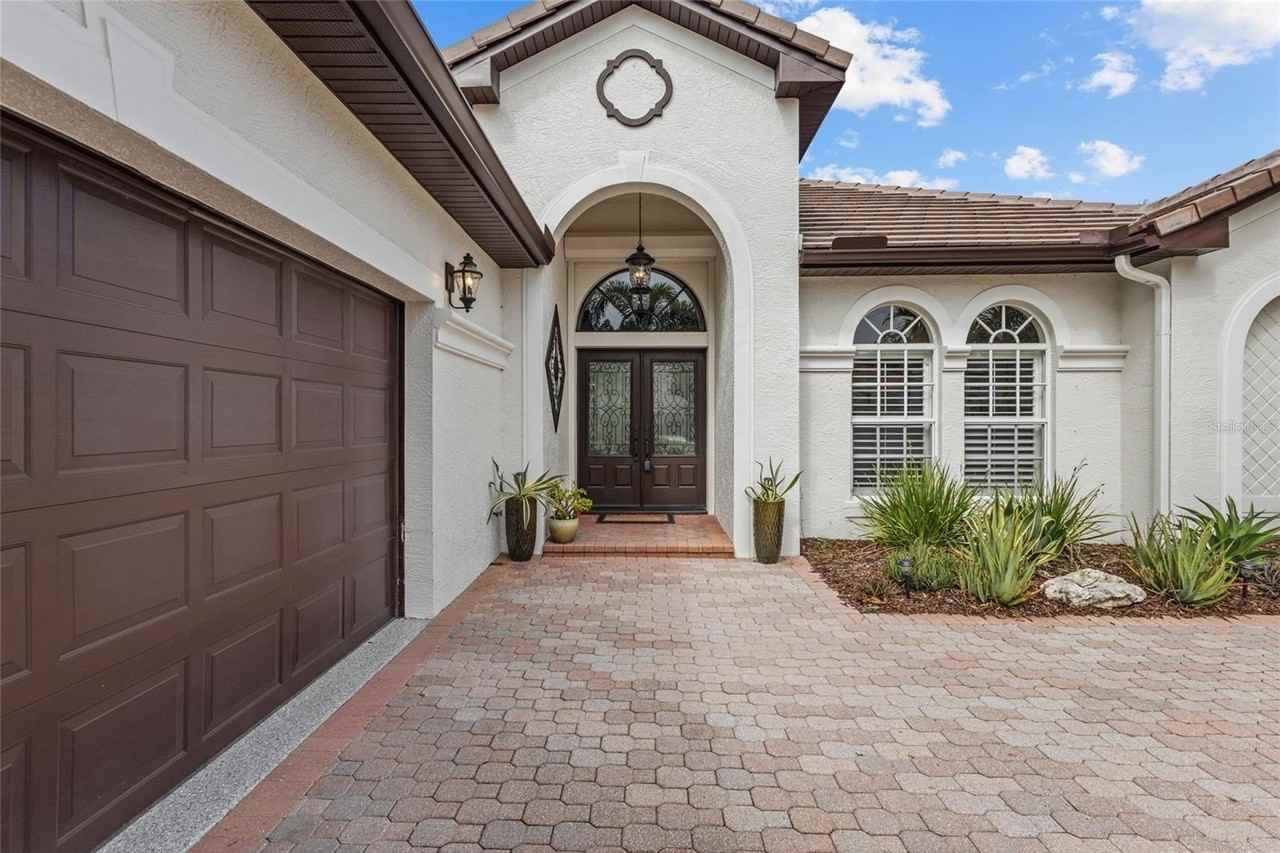 7622 Desert Inn Way - Photo 2 of 50