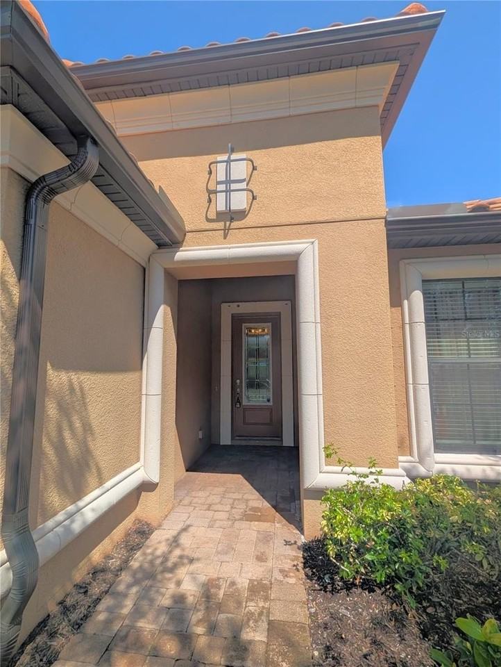 2372 Vaccaro Dr - Photo 4 of 50