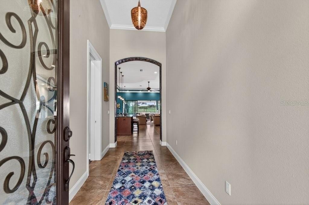169 Aspen Way - Photo 4 of 45