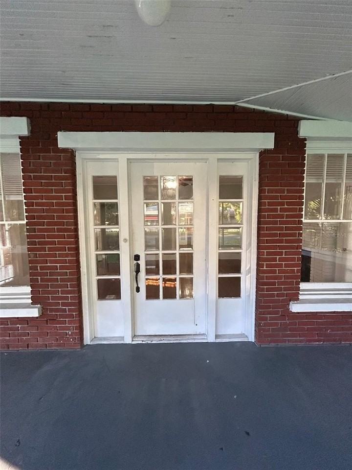 650 E 5th Ave - Photo 4 of 15