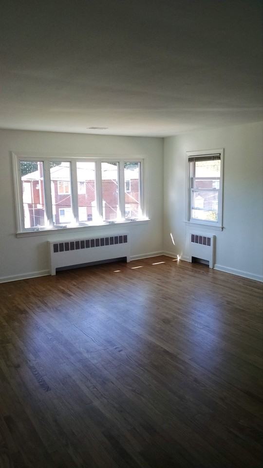 818 Harvard Pl #2 - Photo 2 of 8