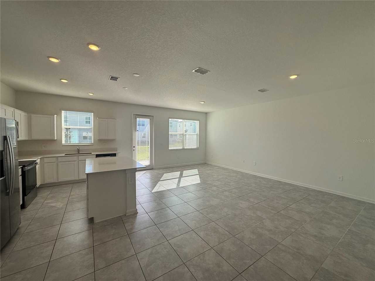 117 Bogey Dr - Photo 2 of 23