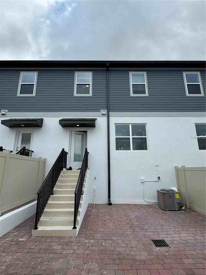 12202 Plumpton Dr - Photo 6 of 27