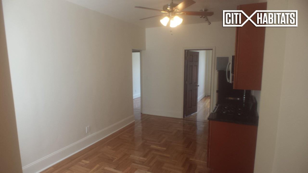 22 Broadway Terrace - Photo 2 of 7