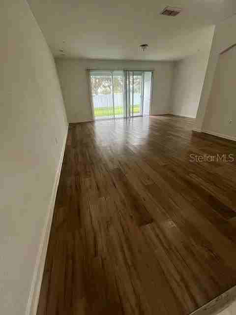 2982 Ashland Ln S - Photo 7 of 24