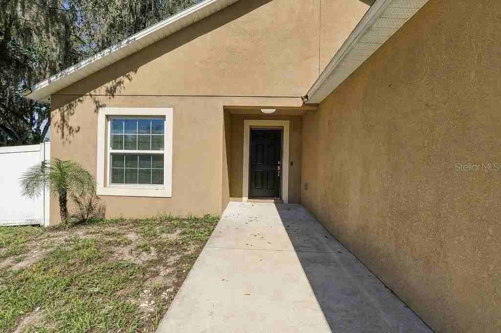 2419 Beach Ave - Photo 2 of 30