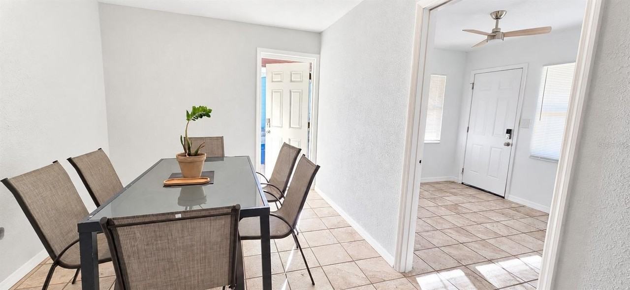 703 Avenue L Se - Photo 6 of 12