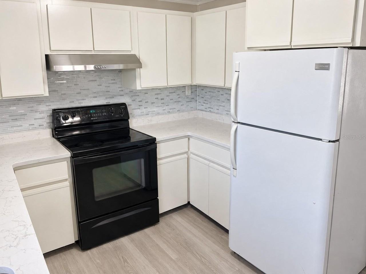 1007 15th Ave Nw - Photo 4 of 25