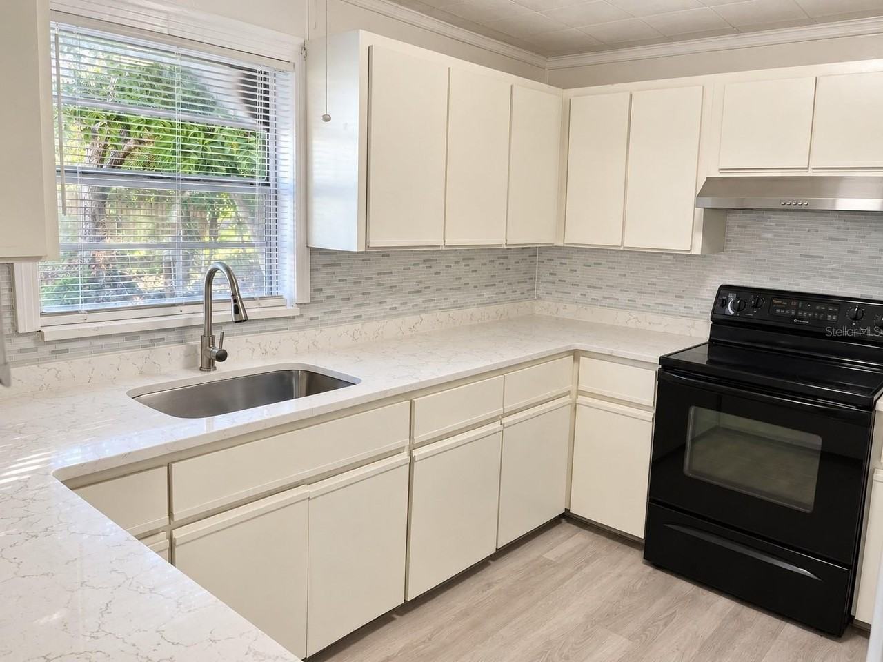 1007 15th Ave Nw - Photo 7 of 25