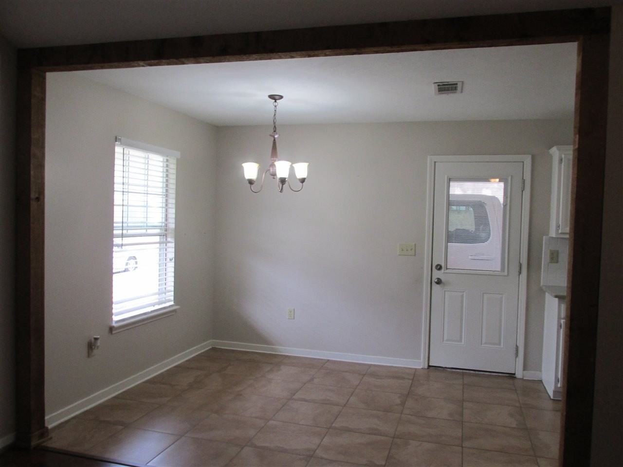 344 Audubon Cir - Photo 3 of 13