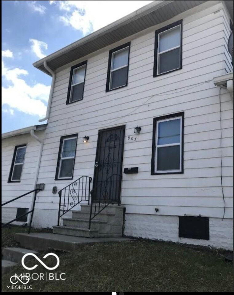 903 E Palmer St - Photo 2 of 5