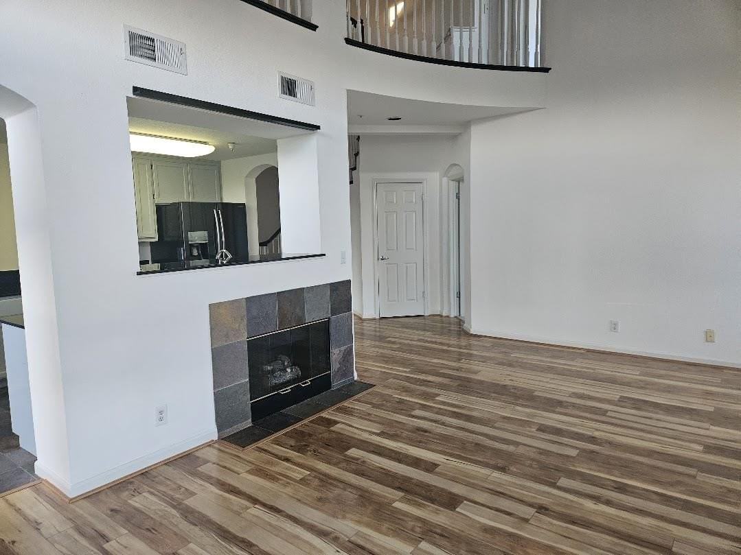 701 Baltic Cir - Photo 4 of 17
