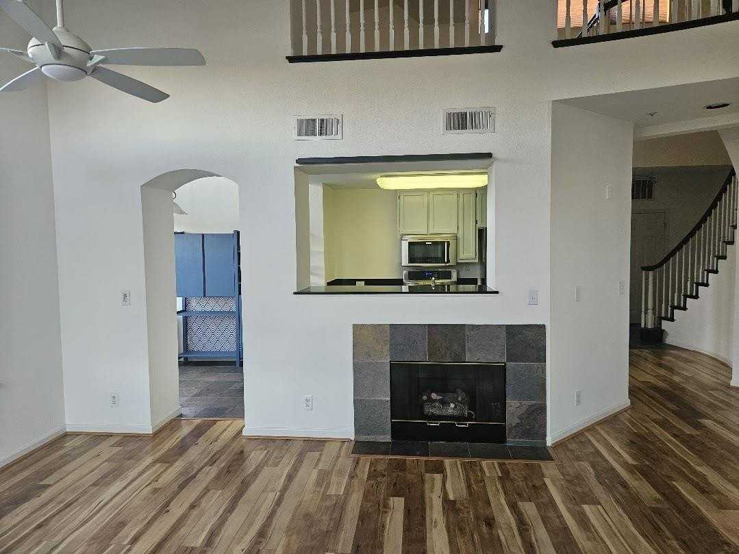 701 Baltic Cir - Photo 6 of 17