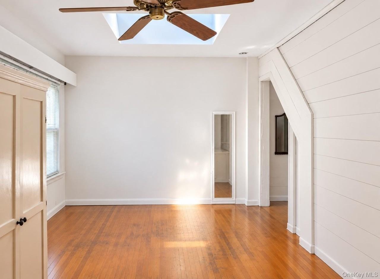 134 N Broadway #1 - Photo 4 of 6