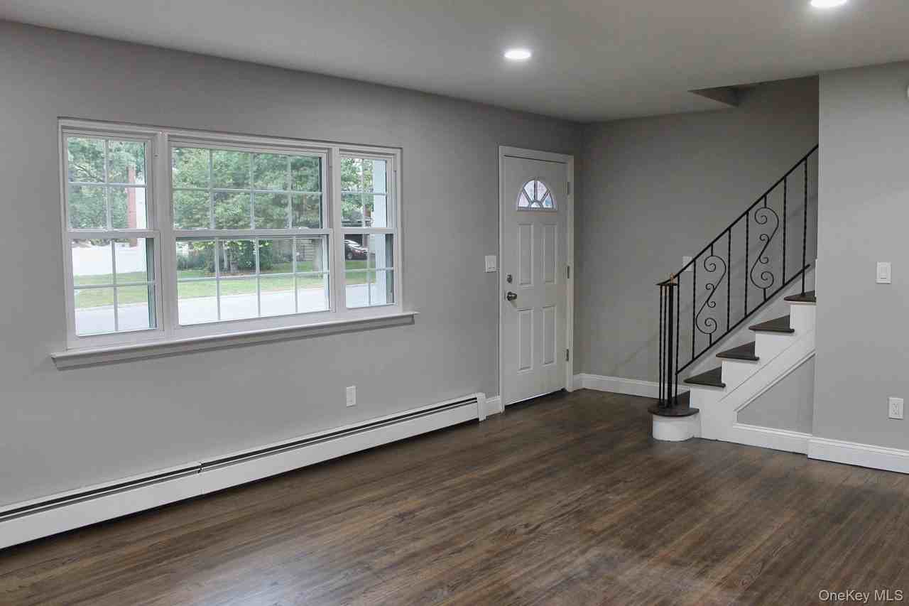 448 Terry Blvd - Photo 5 of 32