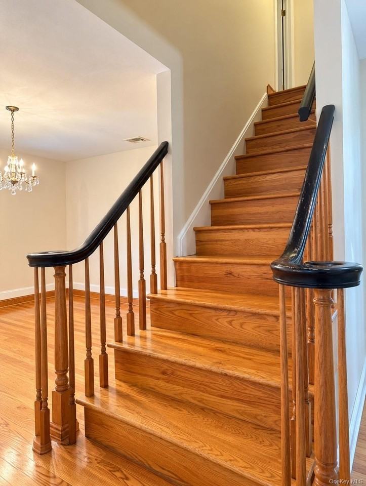 10 Vega Dr - Photo 2 of 20