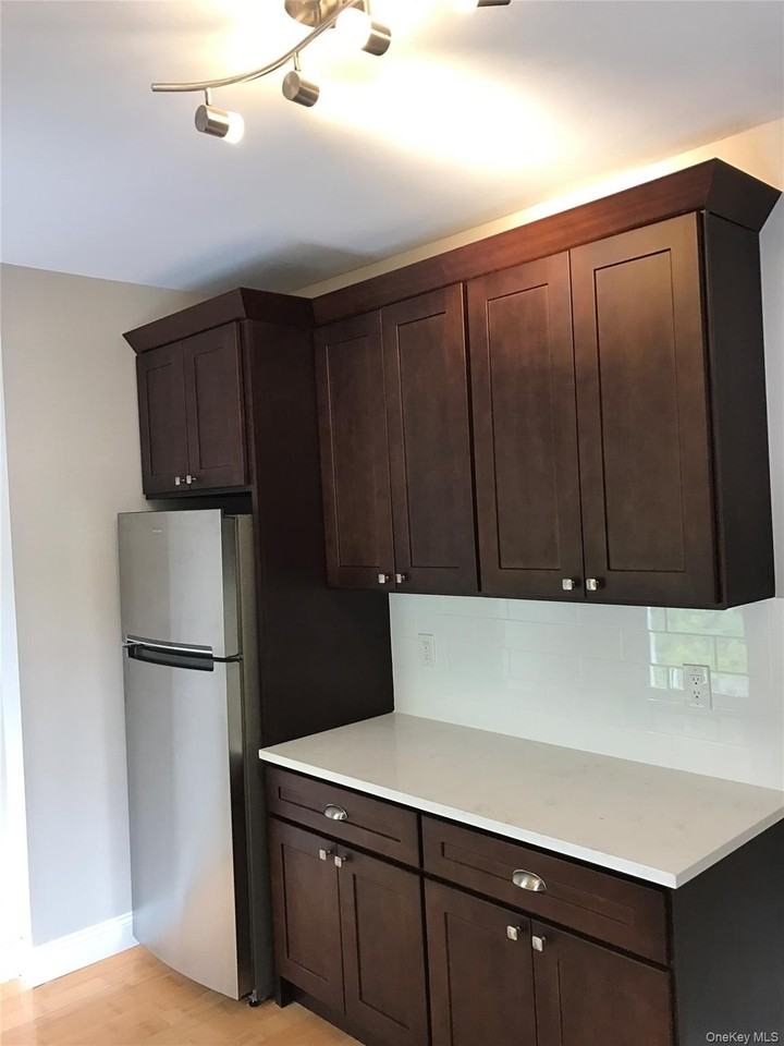 156 Main St #2 - Photo 3 of 16