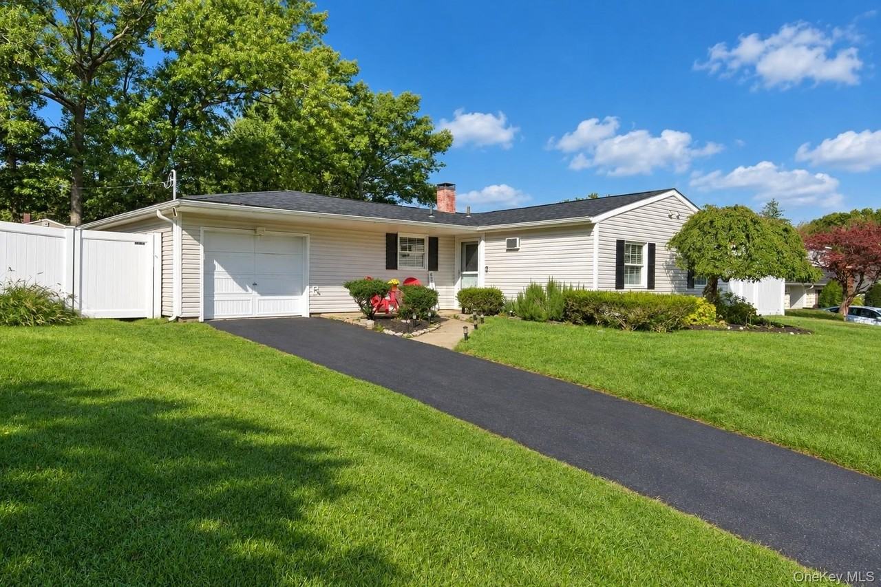 34 College Hills Dr - Photo 4 of 20