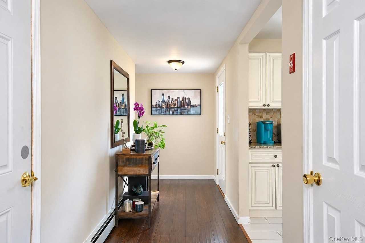 34 College Hills Dr - Photo 6 of 20