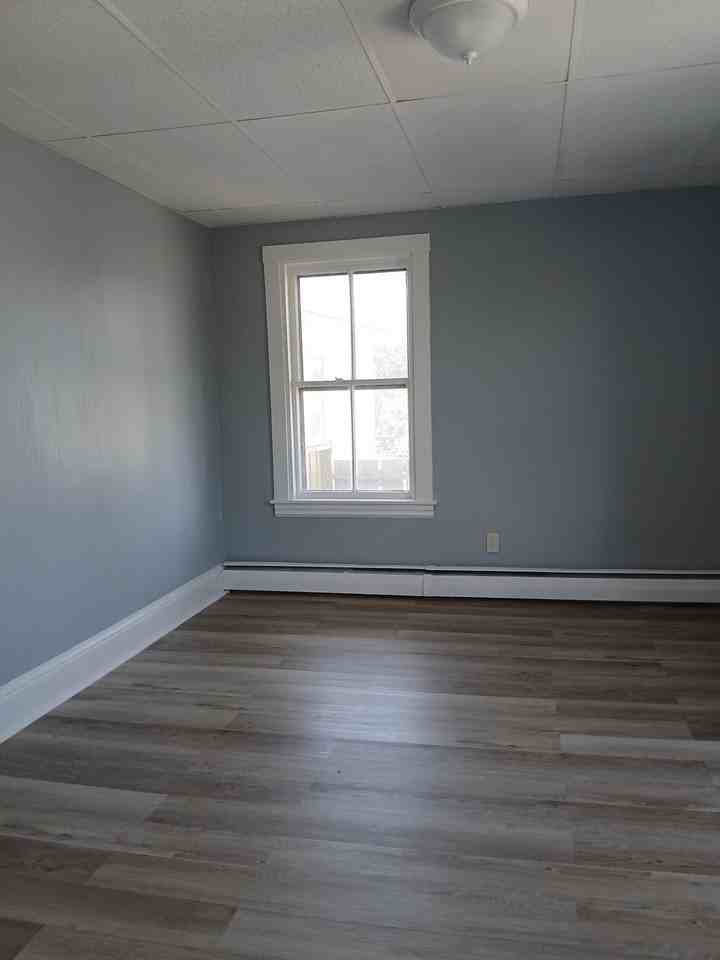 600 Warren Ave #3 - Photo 4 of 13