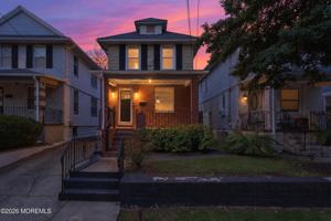 featured image of 1119 1st Ave